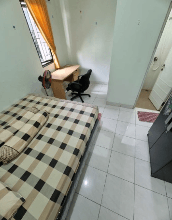 Kost Delima Tomang -