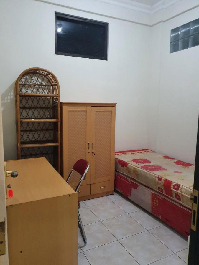 sukamekar III nomor 9 -