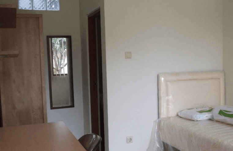 KOST PUTRI RUMAH UWA -