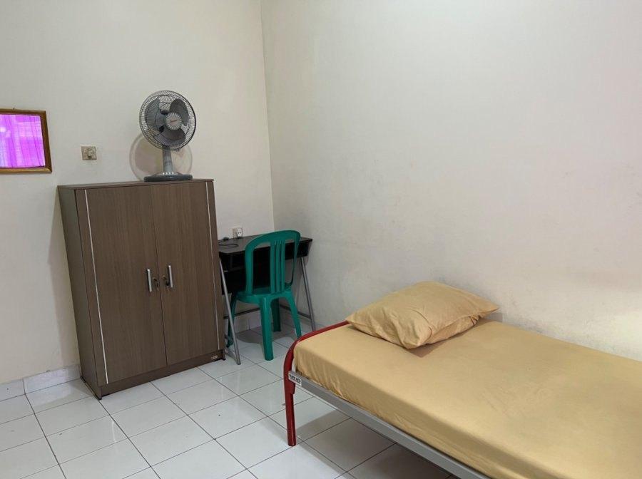 Kos Novaren Kemanggisan -